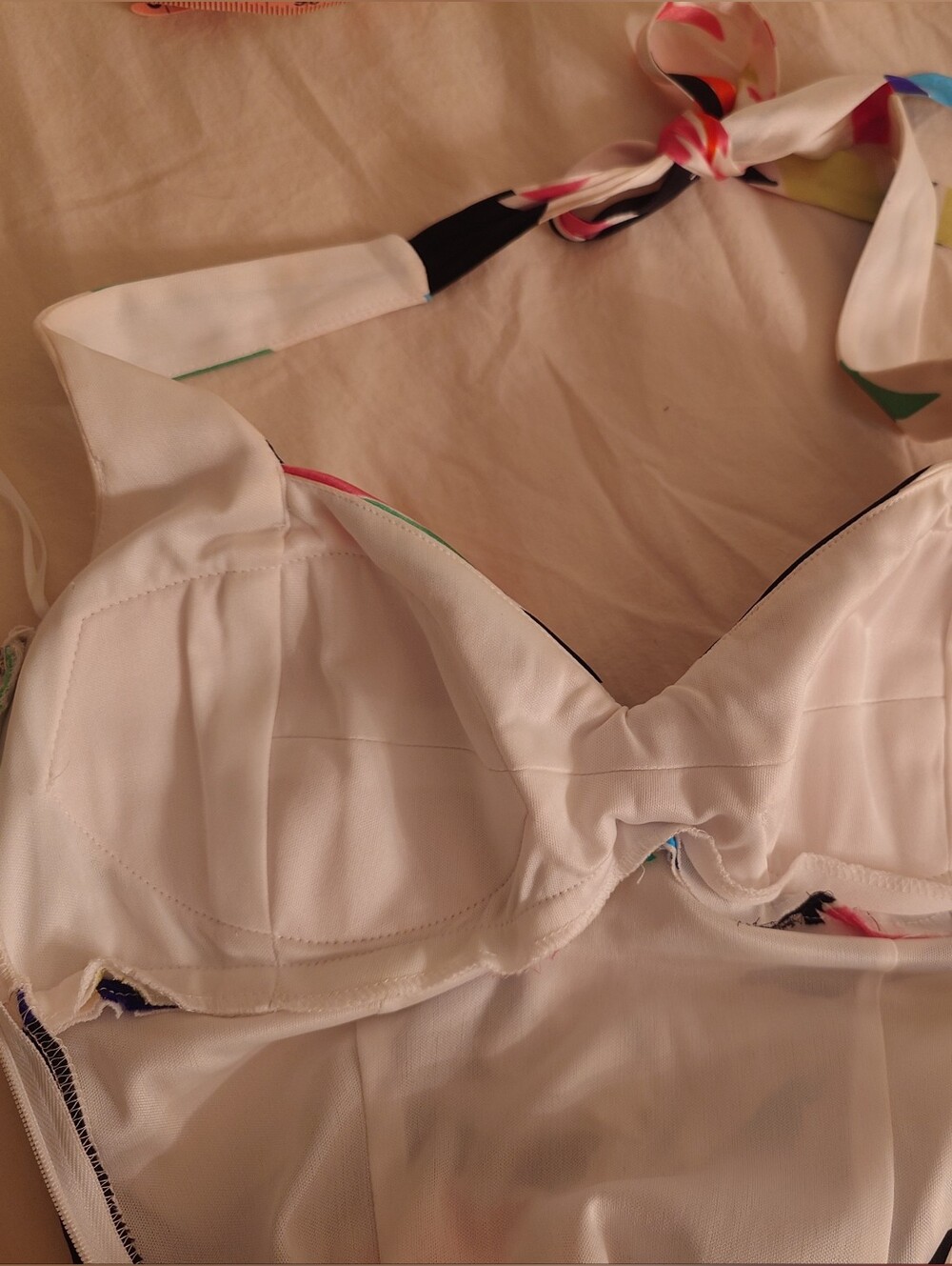 NWOT Floral CACHÉ White Stretch Satin Ruched Halter Mini Dress 2 XS Built-in Bra - Picture 9 of 14